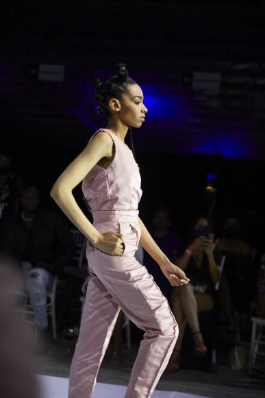 TO DOWNLOAD. CLICK ON THE IMAGE TO OPEN IT AND THEN CLICK ON IT AGAIN AND WAIT FOR IT TO LOAD IN FULLSCREEN AND SAVE. To browse images use green arrows above.
SHARE AND TAG : @MTC_WINDHOEKFASHIONWEEK
IMAGE CREDIT: @SIMZMKHWANAZI/@BESTFRIENDS_ZA
#MTCWFW2021
@MTC_WINDHOEKFASHIONWEEK
#MADEINNAMIBIA
