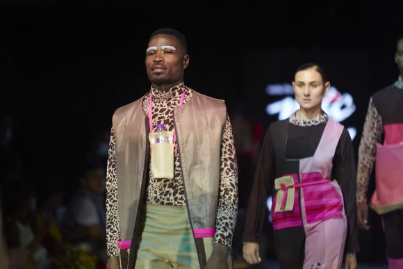 TO DOWNLOAD. CLICK ON THE IMAGE TO OPEN IT AND THEN CLICK ON IT AGAIN AND WAIT FOR IT TO LOAD IN FULLSCREEN AND SAVE. To browse images use green arrows above.
SHARE AND TAG : @MTC_WINDHOEKFASHIONWEEK
IMAGE CREDIT: @SIMZMKHWANAZI/@BESTFRIENDS_ZA
#MTCWFW2021
@MTC_WINDHOEKFASHIONWEEK
#MADEINNAMIBIA