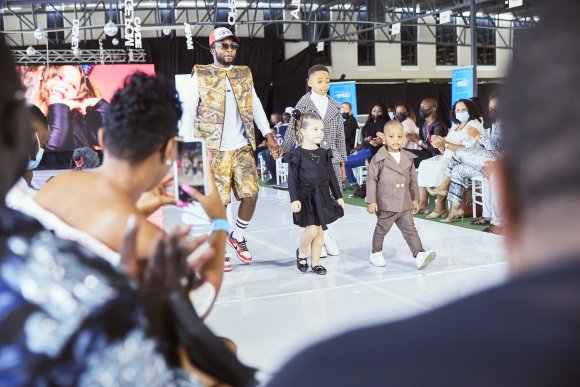 TO DOWNLOAD. CLICK ON THE IMAGE TO OPEN IT AND THEN CLICK ON IT AGAIN AND WAIT FOR IT TO LOAD IN FULLSCREEN AND SAVE. To browse images use green arrows above.
SHARE AND TAG : @MTC_WINDHOEKFASHIONWEEK
IMAGE CREDIT: @SIMZMKHWANAZI/@BESTFRIENDS_ZA
#MTCWFW2021
@MTC_WINDHOEKFASHIONWEEK
#MADEINNAMIBIA