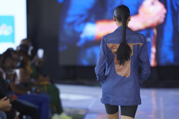 TO DOWNLOAD. CLICK ON THE IMAGE TO OPEN IT AND THEN CLICK ON IT AGAIN AND WAIT FOR IT TO LOAD IN FULLSCREEN AND SAVE. To browse images use green arrows above.
SHARE AND TAG : @MTC_WINDHOEKFASHIONWEEK
IMAGE CREDIT: @SIMZMKHWANAZI/@BESTFRIENDS_ZA
#MTCWFW2021
@MTC_WINDHOEKFASHIONWEEK
#MADEINNAMIBIA