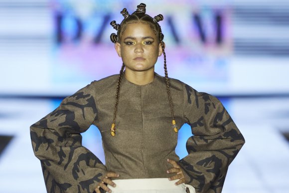 TO DOWNLOAD. CLICK ON THE IMAGE TO OPEN IT AND THEN CLICK ON IT AGAIN AND WAIT FOR IT TO LOAD IN FULLSCREEN AND SAVE. To browse images use green arrows above.
SHARE AND TAG : @MTC_WINDHOEKFASHIONWEEK
IMAGE CREDIT: @SIMZMKHWANAZI/@BESTFRIENDS_ZA
#MTCWFW2021
@MTC_WINDHOEKFASHIONWEEK
#MADEINNAMIBIA