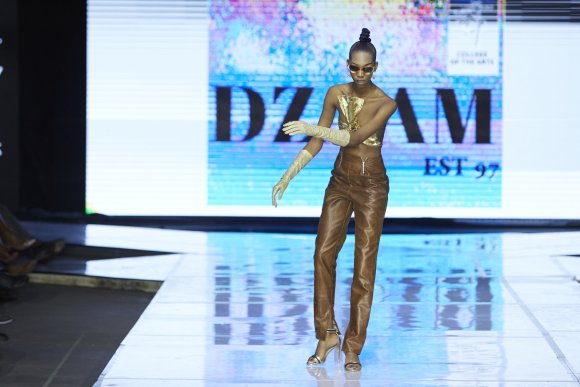 TO DOWNLOAD. CLICK ON THE IMAGE TO OPEN IT AND THEN CLICK ON IT AGAIN AND WAIT FOR IT TO LOAD IN FULLSCREEN AND SAVE. To browse images use green arrows above.
SHARE AND TAG : @MTC_WINDHOEKFASHIONWEEK
IMAGE CREDIT: @SIMZMKHWANAZI/@BESTFRIENDS_ZA
#MTCWFW2021
@MTC_WINDHOEKFASHIONWEEK
#MADEINNAMIBIA