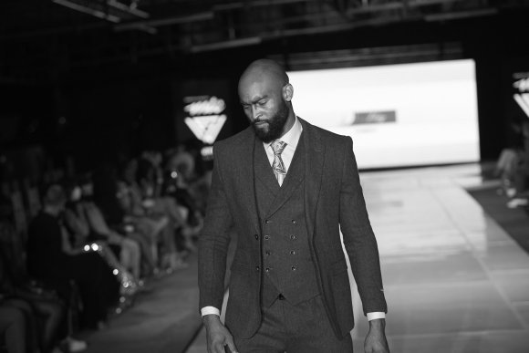 TO DOWNLOAD. CLICK ON THE IMAGE TO OPEN IT AND THEN CLICK ON IT AGAIN AND WAIT FOR IT TO LOAD IN FULLSCREEN AND SAVE. To browse images use green arrows above.
SHARE AND TAG : @MTC_WINDHOEKFASHIONWEEK
IMAGE CREDIT: @SIMZMKHWANAZI/@BESTFRIENDS_ZA
#MTCWFW2021
@MTC_WINDHOEKFASHIONWEEK
#MADEINNAMIBIA