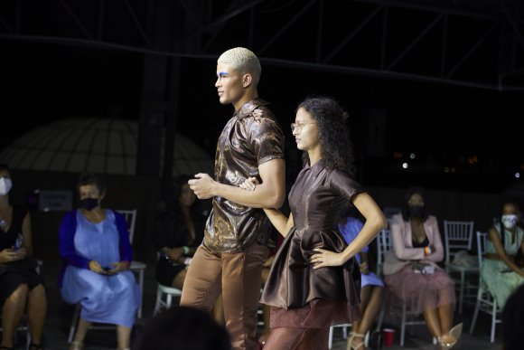 TO DOWNLOAD. CLICK ON THE IMAGE TO OPEN IT AND THEN CLICK ON IT AGAIN AND WAIT FOR IT TO LOAD IN FULLSCREEN AND SAVE. To browse images use green arrows above.
SHARE AND TAG : @MTC_WINDHOEKFASHIONWEEK
IMAGE CREDIT: @SIMZMKHWANAZI/@BESTFRIENDS_ZA
#MTCWFW2021
@MTC_WINDHOEKFASHIONWEEK
#MADEINNAMIBIA