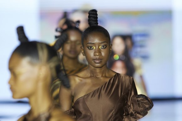 TO DOWNLOAD. CLICK ON THE IMAGE TO OPEN IT AND THEN CLICK ON IT AGAIN AND WAIT FOR IT TO LOAD IN FULLSCREEN AND SAVE. To browse images use green arrows above.
SHARE AND TAG : @MTC_WINDHOEKFASHIONWEEK
IMAGE CREDIT: @SIMZMKHWANAZI/@BESTFRIENDS_ZA
#MTCWFW2021
@MTC_WINDHOEKFASHIONWEEK
#MADEINNAMIBIA