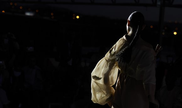 TO DOWNLOAD. CLICK ON THE IMAGE TO OPEN IT AND THEN CLICK ON IT AGAIN AND WAIT FOR IT TO LOAD IN FULLSCREEN AND SAVE. To browse images use green arrows above.
SHARE AND TAG : @MTC_WINDHOEKFASHIONWEEK
IMAGE CREDIT: @SIMZMKHWANAZI/@BESTFRIENDS_ZA
#MTCWFW2021
@MTC_WINDHOEKFASHIONWEEK
#MADEINNAMIBIA