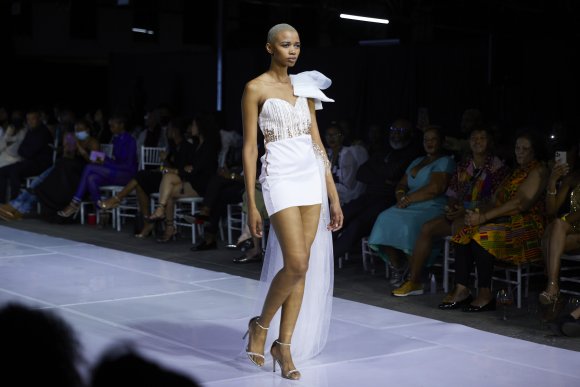 TO DOWNLOAD. CLICK ON THE IMAGE TO OPEN IT AND THEN CLICK ON IT AGAIN AND WAIT FOR IT TO LOAD IN FULLSCREEN AND SAVE. To browse images use green arrows above.
SHARE AND TAG : @MTC_WINDHOEKFASHIONWEEK
IMAGE CREDIT: @SIMZMKHWANAZI/@BESTFRIENDS_ZA
#MTCWFW2021
@MTC_WINDHOEKFASHIONWEEK
#MADEINNAMIBIA