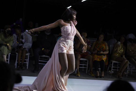 TO DOWNLOAD. CLICK ON THE IMAGE TO OPEN IT AND THEN CLICK ON IT AGAIN AND WAIT FOR IT TO LOAD IN FULLSCREEN AND SAVE. To browse images use green arrows above.
SHARE AND TAG : @MTC_WINDHOEKFASHIONWEEK
IMAGE CREDIT: @SIMZMKHWANAZI/@BESTFRIENDS_ZA
#MTCWFW2021
@MTC_WINDHOEKFASHIONWEEK
#MADEINNAMIBIA