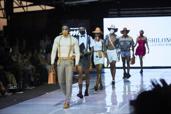 TO DOWNLOAD. CLICK ON THE IMAGE TO OPEN IT AND THEN CLICK ON IT AGAIN AND WAIT FOR IT TO LOAD IN FULLSCREEN AND SAVE. To browse images use green arrows above.
SHARE AND TAG : @MTC_WINDHOEKFASHIONWEEK
IMAGE CREDIT: @SIMZMKHWANAZI/@BESTFRIENDS_ZA
#MTCWFW2021
@MTC_WINDHOEKFASHIONWEEK
#MADEINNAMIBIA
