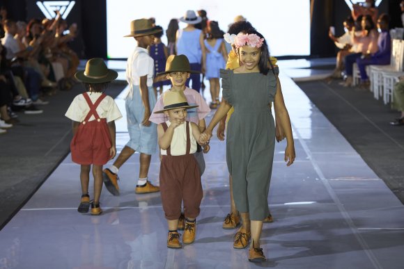 TO DOWNLOAD. CLICK ON THE IMAGE TO OPEN IT AND THEN CLICK ON IT AGAIN AND WAIT FOR IT TO LOAD IN FULLSCREEN AND SAVE. To browse images use green arrows above.
SHARE AND TAG : @MTC_WINDHOEKFASHIONWEEK
IMAGE CREDIT: @SIMZMKHWANAZI/@BESTFRIENDS_ZA
#MTCWFW2021
@MTC_WINDHOEKFASHIONWEEK
#MADEINNAMIBIA