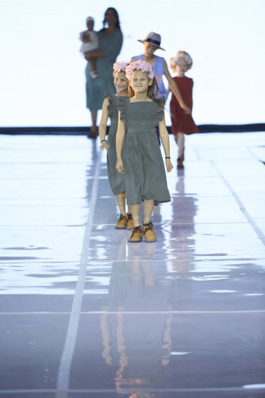 TO DOWNLOAD. CLICK ON THE IMAGE TO OPEN IT AND THEN CLICK ON IT AGAIN AND WAIT FOR IT TO LOAD IN FULLSCREEN AND SAVE. To browse images use green arrows above.
SHARE AND TAG : @MTC_WINDHOEKFASHIONWEEK
IMAGE CREDIT: @SIMZMKHWANAZI/@BESTFRIENDS_ZA
#MTCWFW2021
@MTC_WINDHOEKFASHIONWEEK
#MADEINNAMIBIA