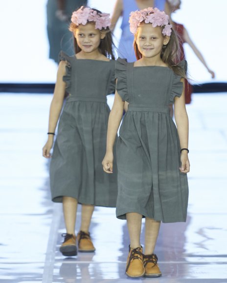TO DOWNLOAD. CLICK ON THE IMAGE TO OPEN IT AND THEN CLICK ON IT AGAIN AND WAIT FOR IT TO LOAD IN FULLSCREEN AND SAVE. To browse images use green arrows above.
SHARE AND TAG : @MTC_WINDHOEKFASHIONWEEK
IMAGE CREDIT: @SIMZMKHWANAZI/@BESTFRIENDS_ZA
#MTCWFW2021
@MTC_WINDHOEKFASHIONWEEK
#MADEINNAMIBIA