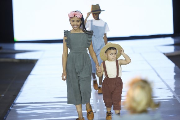 TO DOWNLOAD. CLICK ON THE IMAGE TO OPEN IT AND THEN CLICK ON IT AGAIN AND WAIT FOR IT TO LOAD IN FULLSCREEN AND SAVE. To browse images use green arrows above.
SHARE AND TAG : @MTC_WINDHOEKFASHIONWEEK
IMAGE CREDIT: @SIMZMKHWANAZI/@BESTFRIENDS_ZA
#MTCWFW2021
@MTC_WINDHOEKFASHIONWEEK
#MADEINNAMIBIA