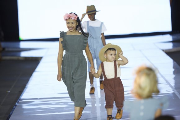 TO DOWNLOAD. CLICK ON THE IMAGE TO OPEN IT AND THEN CLICK ON IT AGAIN AND WAIT FOR IT TO LOAD IN FULLSCREEN AND SAVE. To browse images use green arrows above.
SHARE AND TAG : @MTC_WINDHOEKFASHIONWEEK
IMAGE CREDIT: @SIMZMKHWANAZI/@BESTFRIENDS_ZA
#MTCWFW2021
@MTC_WINDHOEKFASHIONWEEK
#MADEINNAMIBIA
