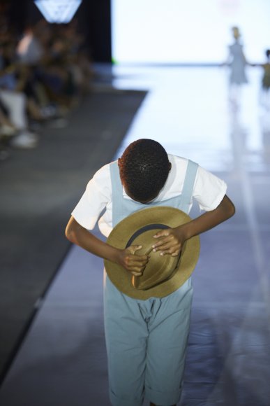 TO DOWNLOAD. CLICK ON THE IMAGE TO OPEN IT AND THEN CLICK ON IT AGAIN AND WAIT FOR IT TO LOAD IN FULLSCREEN AND SAVE. To browse images use green arrows above.
SHARE AND TAG : @MTC_WINDHOEKFASHIONWEEK
IMAGE CREDIT: @SIMZMKHWANAZI/@BESTFRIENDS_ZA
#MTCWFW2021
@MTC_WINDHOEKFASHIONWEEK
#MADEINNAMIBIA