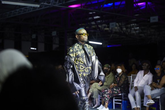 TO DOWNLOAD. CLICK ON THE IMAGE TO OPEN IT AND THEN CLICK ON IT AGAIN AND WAIT FOR IT TO LOAD IN FULLSCREEN AND SAVE. To browse images use green arrows above.
SHARE AND TAG : @MTC_WINDHOEKFASHIONWEEK
IMAGE CREDIT: @SIMZMKHWANAZI/@BESTFRIENDS_ZA
#MTCWFW2021
@MTC_WINDHOEKFASHIONWEEK
#MADEINNAMIBIA