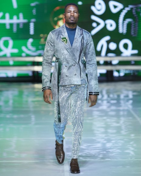 TO DOWNLOAD. CLICK ON THE IMAGE TO OPEN IT AND THEN CLICK ON IT AGAIN AND WAIT FOR IT TO LOAD IN FULLSCREEN AND SAVE. To browse images use green arrows above.
SHARE AND TAG : @MTC_WINDHOEKFASHIONWEEK
IMAGE CREDIT: @SIMZMKHWANAZI/@BESTFRIENDS_ZA
#MTCWFW2021
@MTC_WINDHOEKFASHIONWEEK
#MADEINNAMIBIA