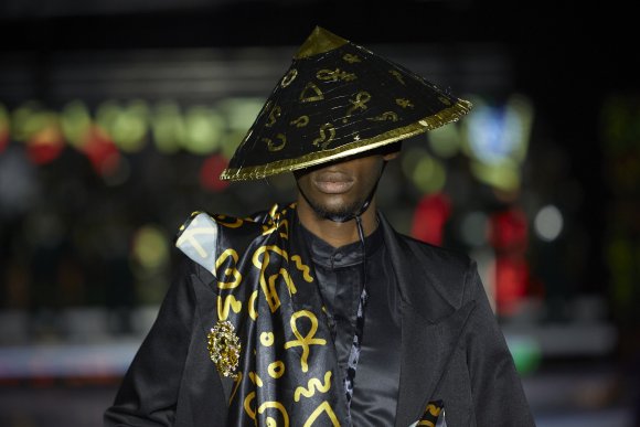 TO DOWNLOAD. CLICK ON THE IMAGE TO OPEN IT AND THEN CLICK ON IT AGAIN AND WAIT FOR IT TO LOAD IN FULLSCREEN AND SAVE. To browse images use green arrows above.
SHARE AND TAG : @MTC_WINDHOEKFASHIONWEEK
IMAGE CREDIT: @SIMZMKHWANAZI/@BESTFRIENDS_ZA
#MTCWFW2021
@MTC_WINDHOEKFASHIONWEEK
#MADEINNAMIBIA