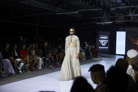 TO DOWNLOAD. CLICK ON THE IMAGE TO OPEN IT AND THEN CLICK ON IT AGAIN AND WAIT FOR IT TO LOAD IN FULLSCREEN AND SAVE. To browse images use green arrows above.
SHARE AND TAG : @MTC_WINDHOEKFASHIONWEEK
IMAGE CREDIT: @SIMZMKHWANAZI/@BESTFRIENDS_ZA
#MTCWFW2021
@MTC_WINDHOEKFASHIONWEEK
#MADEINNAMIBIA