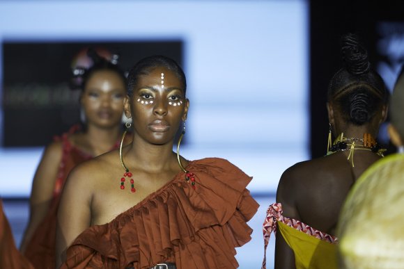 TO DOWNLOAD. CLICK ON THE IMAGE TO OPEN IT AND THEN CLICK ON IT AGAIN AND WAIT FOR IT TO LOAD IN FULLSCREEN AND SAVE. To browse images use green arrows above.
SHARE AND TAG : @MTC_WINDHOEKFASHIONWEEK
IMAGE CREDIT: @SIMZMKHWANAZI/@BESTFRIENDS_ZA
#MTCWFW2021
@MTC_WINDHOEKFASHIONWEEK
#MADEINNAMIBIA