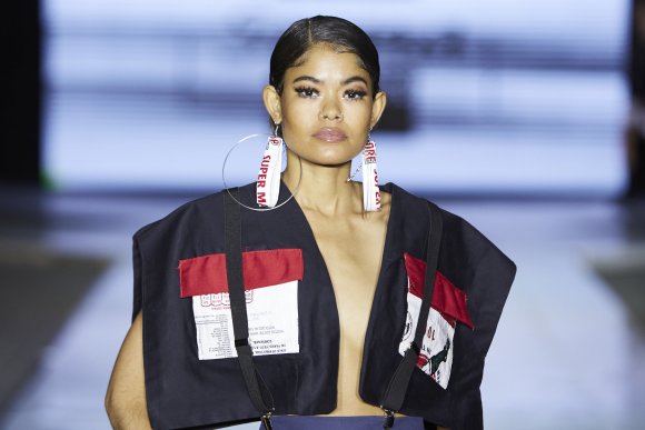 TO DOWNLOAD. CLICK ON THE IMAGE TO OPEN IT AND THEN CLICK ON IT AGAIN AND WAIT FOR IT TO LOAD IN FULLSCREEN AND SAVE. To browse images use green arrows above.
SHARE AND TAG : @MTC_WINDHOEKFASHIONWEEK
IMAGE CREDIT: @SIMZMKHWANAZI/@BESTFRIENDS_ZA
#MTCWFW2021
@MTC_WINDHOEKFASHIONWEEK
#MADEINNAMIBIA