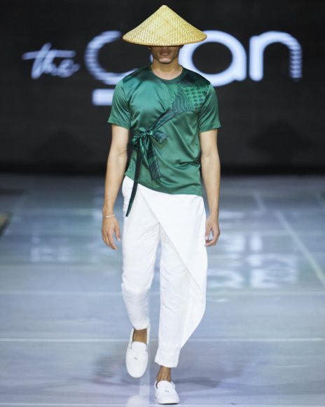 TO DOWNLOAD. CLICK ON THE IMAGE TO OPEN IT AND THEN CLICK ON IT AGAIN AND WAIT FOR IT TO LOAD IN FULLSCREEN AND SAVE. To browse images use green arrows above.
SHARE AND TAG : @MTC_WINDHOEKFASHIONWEEK
IMAGE CREDIT: @SIMZMKHWANAZI/@BESTFRIENDS_ZA
#MTCWFW2021
@MTC_WINDHOEKFASHIONWEEK
#MADEINNAMIBIA