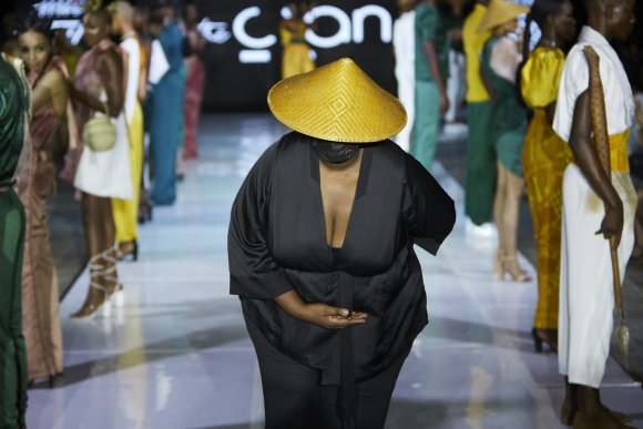 TO DOWNLOAD. CLICK ON THE IMAGE TO OPEN IT AND THEN CLICK ON IT AGAIN AND WAIT FOR IT TO LOAD IN FULLSCREEN AND SAVE. To browse images use green arrows above.
SHARE AND TAG : @MTC_WINDHOEKFASHIONWEEK
IMAGE CREDIT: @SIMZMKHWANAZI/@BESTFRIENDS_ZA
#MTCWFW2021
@MTC_WINDHOEKFASHIONWEEK
#MADEINNAMIBIA