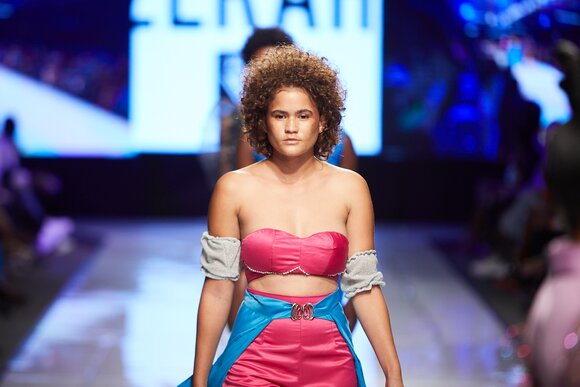 TO DOWNLOAD. CLICK ON THE IMAGE AND SAVE. To browse images use green arrows above.
SHARE AND TAG : @MTC_WINDHOEKFASHIONWEEK
IMAGE CREDIT: @SIMZMKHWANAZI/@BESTFRIENDS_STUDIOS
#MTCWFW2022
@MTC_WINDHOEKFASHIONWEEK
#MADEINNAMIBIA