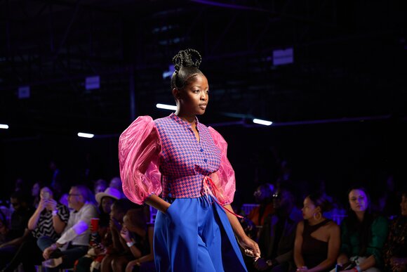 TO DOWNLOAD. CLICK ON THE IMAGE AND SAVE. To browse images use green arrows above.
SHARE AND TAG : @MTC_WINDHOEKFASHIONWEEK
IMAGE CREDIT: @SIMZMKHWANAZI/@BESTFRIENDS_STUDIOS
#MTCWFW2022
@MTC_WINDHOEKFASHIONWEEK
#MADEINNAMIBIA