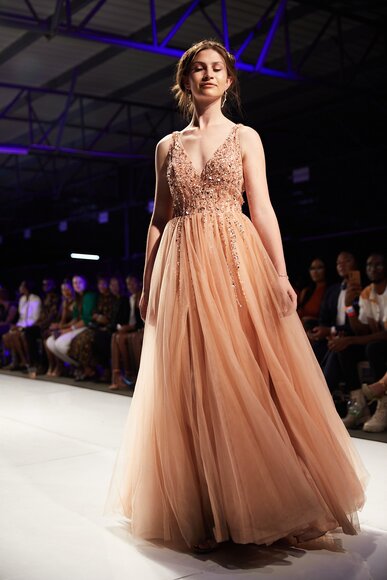 TO DOWNLOAD. CLICK ON THE IMAGE AND SAVE. To browse images use green arrows above.
SHARE AND TAG : @MTC_WINDHOEKFASHIONWEEK
IMAGE CREDIT: @SIMZMKHWANAZI/@BESTFRIENDS_STUDIOS
#MTCWFW2022
@MTC_WINDHOEKFASHIONWEEK
#MADEINNAMIBIA