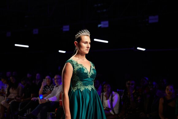 TO DOWNLOAD. CLICK ON THE IMAGE AND SAVE. To browse images use green arrows above.
SHARE AND TAG : @MTC_WINDHOEKFASHIONWEEK
IMAGE CREDIT: @SIMZMKHWANAZI/@BESTFRIENDS_STUDIOS
#MTCWFW2022
@MTC_WINDHOEKFASHIONWEEK
#MADEINNAMIBIA