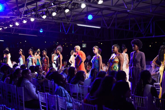 TO DOWNLOAD. CLICK ON THE IMAGE AND SAVE. To browse images use green arrows above.
SHARE AND TAG : @MTC_WINDHOEKFASHIONWEEK
IMAGE CREDIT: @SIMZMKHWANAZI/@BESTFRIENDS_STUDIOS
#MTCWFW2022
@MTC_WINDHOEKFASHIONWEEK
#MADEINNAMIBIA