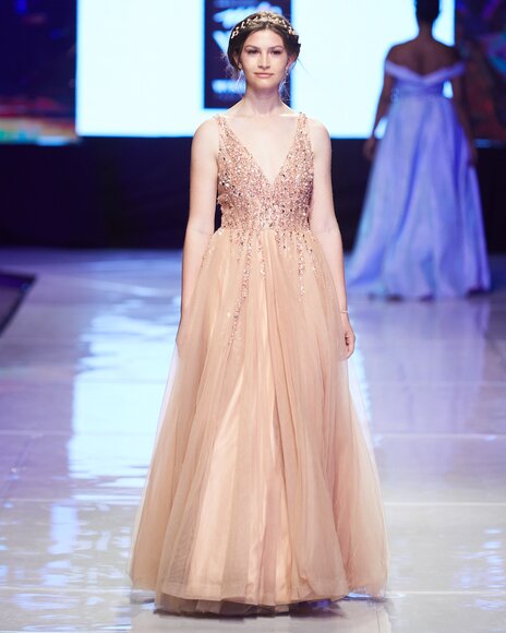 TO DOWNLOAD. CLICK ON THE IMAGE AND SAVE. To browse images use green arrows above.
SHARE AND TAG : @MTC_WINDHOEKFASHIONWEEK
IMAGE CREDIT: @SIMZMKHWANAZI/@BESTFRIENDS_STUDIOS
#MTCWFW2022
@MTC_WINDHOEKFASHIONWEEK
#MADEINNAMIBIA