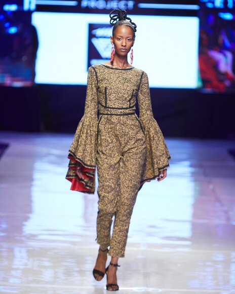 TO DOWNLOAD. CLICK ON THE IMAGE AND SAVE. To browse images use green arrows above.
SHARE AND TAG : @MTC_WINDHOEKFASHIONWEEK
IMAGE CREDIT: @SIMZMKHWANAZI/@BESTFRIENDS_STUDIOS
#MTCWFW2022
@MTC_WINDHOEKFASHIONWEEK
#MADEINNAMIBIA