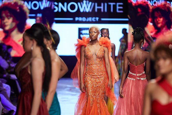 TO DOWNLOAD. CLICK ON THE IMAGE AND SAVE. To browse images use green arrows above.
SHARE AND TAG : @MTC_WINDHOEKFASHIONWEEK
IMAGE CREDIT: @SIMZMKHWANAZI/@BESTFRIENDS_STUDIOS
#MTCWFW2022
@MTC_WINDHOEKFASHIONWEEK
#MADEINNAMIBIA