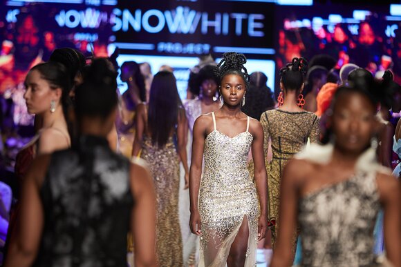 TO DOWNLOAD. CLICK ON THE IMAGE AND SAVE. To browse images use green arrows above.
SHARE AND TAG : @MTC_WINDHOEKFASHIONWEEK
IMAGE CREDIT: @SIMZMKHWANAZI/@BESTFRIENDS_STUDIOS
#MTCWFW2022
@MTC_WINDHOEKFASHIONWEEK
#MADEINNAMIBIA