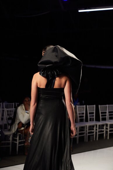 TO DOWNLOAD. CLICK ON THE IMAGE AND SAVE. To browse images use green arrows above.
SHARE AND TAG : @MTC_WINDHOEKFASHIONWEEK
IMAGE CREDIT: @SIMZMKHWANAZI/@BESTFRIENDS_STUDIOS
#MTCWFW2022
@MTC_WINDHOEKFASHIONWEEK
#MADEINNAMIBIA