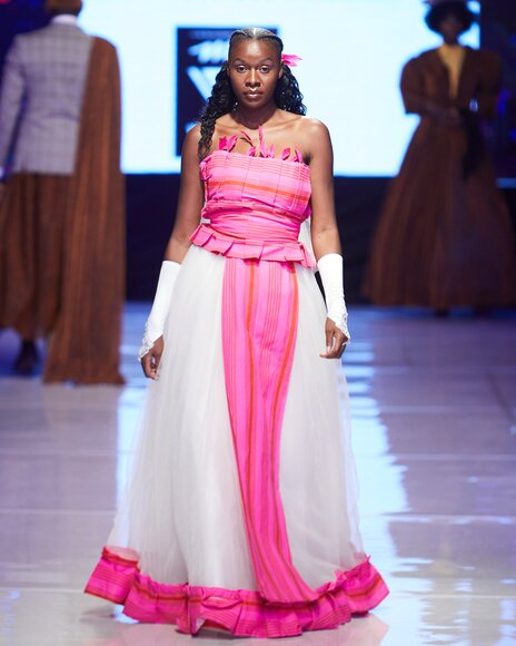 TO DOWNLOAD. CLICK ON THE IMAGE AND SAVE. To browse images use green arrows above.
SHARE AND TAG : @MTC_WINDHOEKFASHIONWEEK
IMAGE CREDIT: @SIMZMKHWANAZI/@BESTFRIENDS_STUDIOS
#MTCWFW2022
@MTC_WINDHOEKFASHIONWEEK
#MADEINNAMIBIA