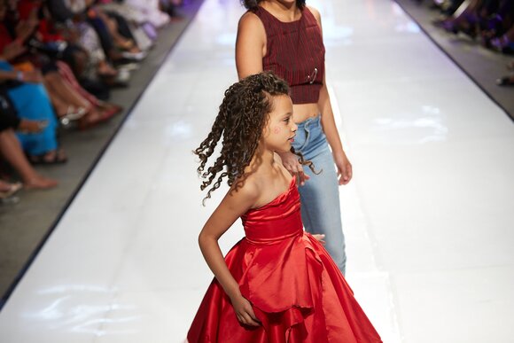 TO DOWNLOAD. CLICK ON THE IMAGE AND SAVE. To browse images use green arrows above.
SHARE AND TAG : @MTC_WINDHOEKFASHIONWEEK
IMAGE CREDIT: @SIMZMKHWANAZI/@BESTFRIENDS_STUDIOS
#MTCWFW2022
@MTC_WINDHOEKFASHIONWEEK
#MADEINNAMIBIA
