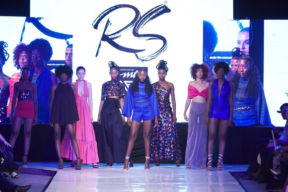 TO DOWNLOAD. CLICK ON THE IMAGE AND SAVE. To browse images use green arrows above.
SHARE AND TAG : @MTC_WINDHOEKFASHIONWEEK
IMAGE CREDIT: @SIMZMKHWANAZI/@BESTFRIENDS_STUDIOS
#MTCWFW2022
@MTC_WINDHOEKFASHIONWEEK
#MADEINNAMIBIA