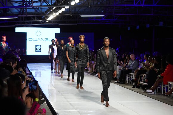 TO DOWNLOAD. CLICK ON THE IMAGE AND SAVE. To browse images use green arrows above.
SHARE AND TAG : @MTC_WINDHOEKFASHIONWEEK
IMAGE CREDIT: @SIMZMKHWANAZI/@BESTFRIENDS_STUDIOS
#MTCWFW2022
@MTC_WINDHOEKFASHIONWEEK
#MADEINNAMIBIA