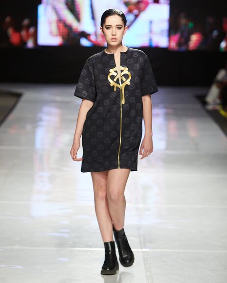 TO DOWNLOAD. CLICK ON THE IMAGE AND SAVE. To browse images use green arrows above.
SHARE AND TAG : @MTC_WINDHOEKFASHIONWEEK
IMAGE CREDIT: @SIMZMKHWANAZI/@BESTFRIENDS_STUDIOS
#MTCWFW2022
@MTC_WINDHOEKFASHIONWEEK
#MADEINNAMIBIA