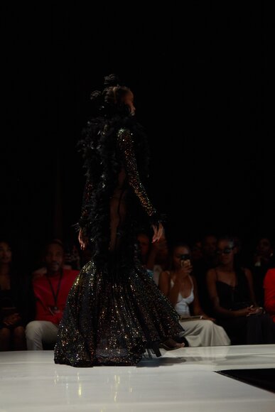 TO DOWNLOAD, CLICK ON THE PICTURE AND SAVE. To browse  use green arrows above the picture.
SHARE AND TAG : @MTC_WINDHOEKFASHIONWEEK
IMAGE CREDIT: @SIMZMKHWANAZI/@SHAMASESTUDIOS
#MTCWFW2023
@MTC_WINDHOEKFASHIONWEEK
#MADEINNAMIBIA