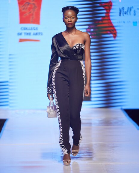 2023-11-03-MTC WINDHOEK FASHION WEEK_03 Nell's Touch_1151