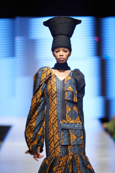 TO DOWNLOAD, CLICK ON THE PICTURE AND SAVE. To browse  use green arrows above the picture.
SHARE AND TAG : @MTC_WINDHOEKFASHIONWEEK
IMAGE CREDIT: @SIMZMKHWANAZI/@SHAMASESTUDIOS
#MTCWFW2023
@MTC_WINDHOEKFASHIONWEEK
#MADEINNAMIBIA
