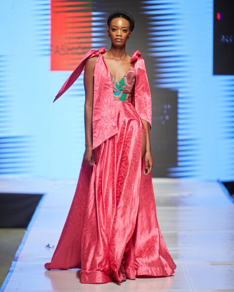 TO DOWNLOAD, CLICK ON THE PICTURE AND SAVE. To browse  use green arrows above the picture.
SHARE AND TAG : @MTC_WINDHOEKFASHIONWEEK
IMAGE CREDIT: @SIMZMKHWANAZI/@SHAMASESTUDIOS
#MTCWFW2023
@MTC_WINDHOEKFASHIONWEEK
#MADEINNAMIBIA